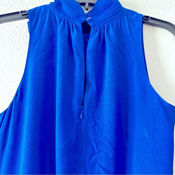 New collection is Ann Taylor blue dress with a band around the neck 😍 - Picture 6 of 7